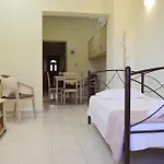 Milmak House, Lixouri, Kefalonia * リクスリオン